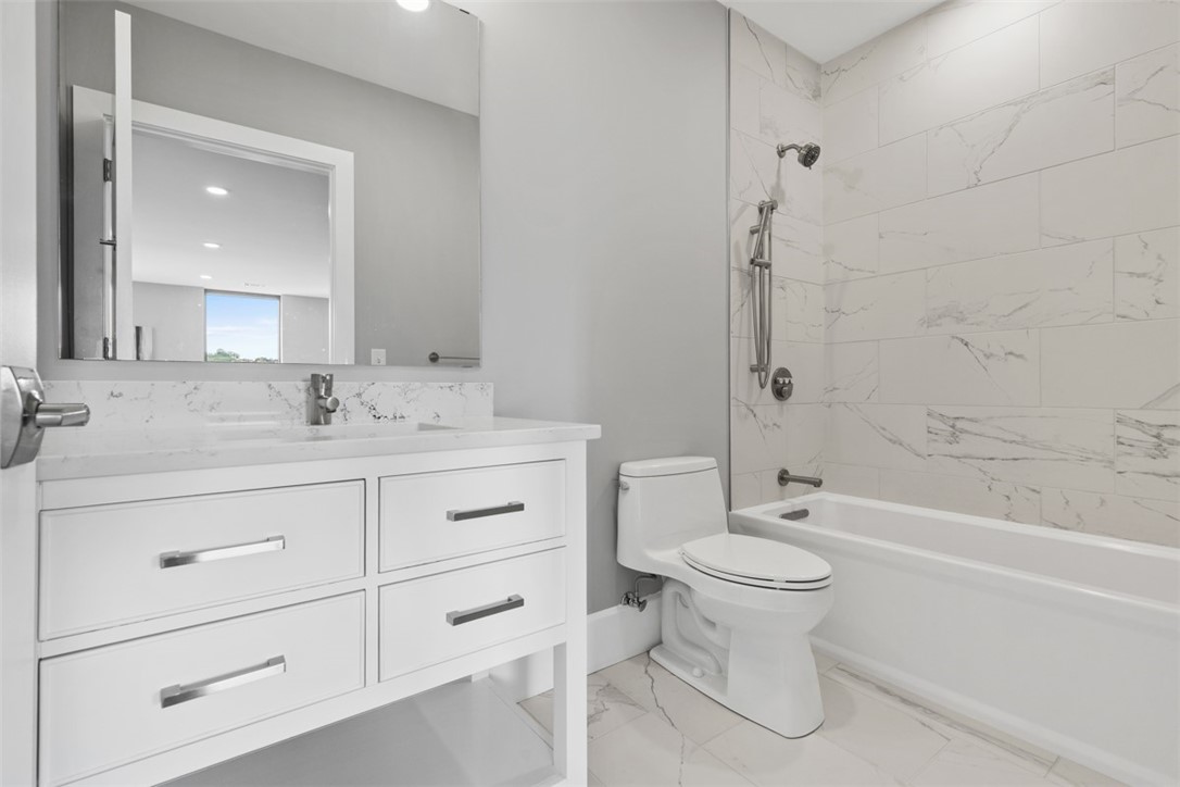 350 Oliver Ave 1301/1401