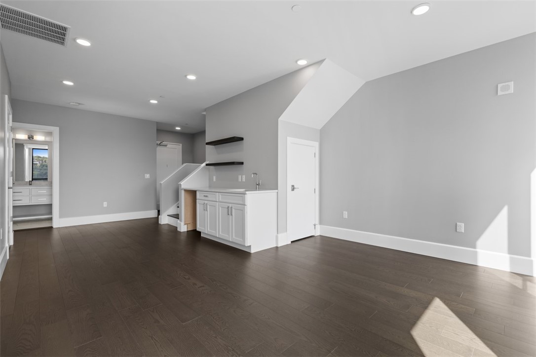 350 Oliver Ave 1301/1401