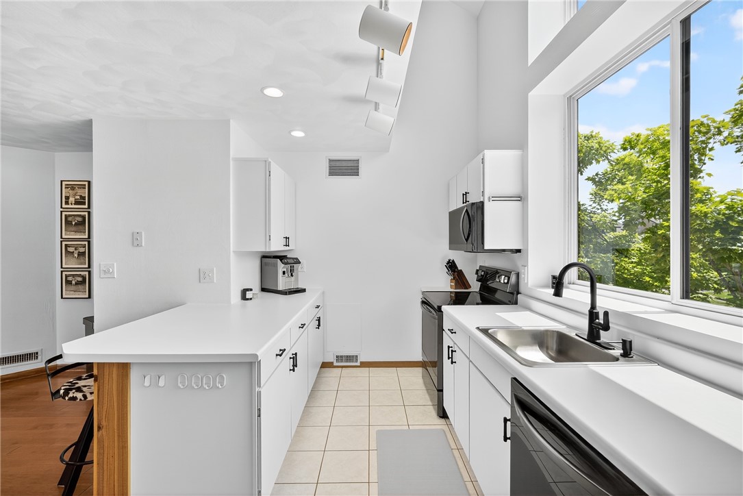 8061 Meadowridge Drive