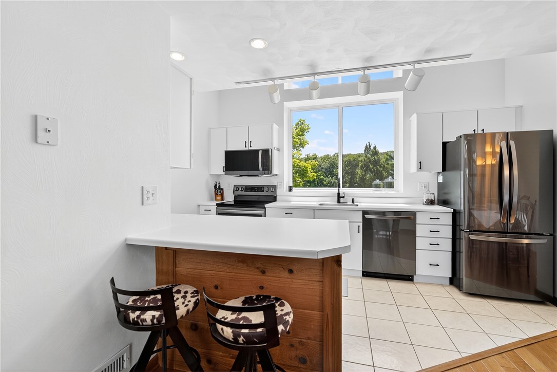 8061 Meadowridge Drive