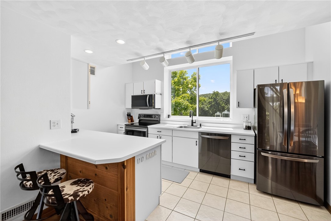 8061 Meadowridge Drive