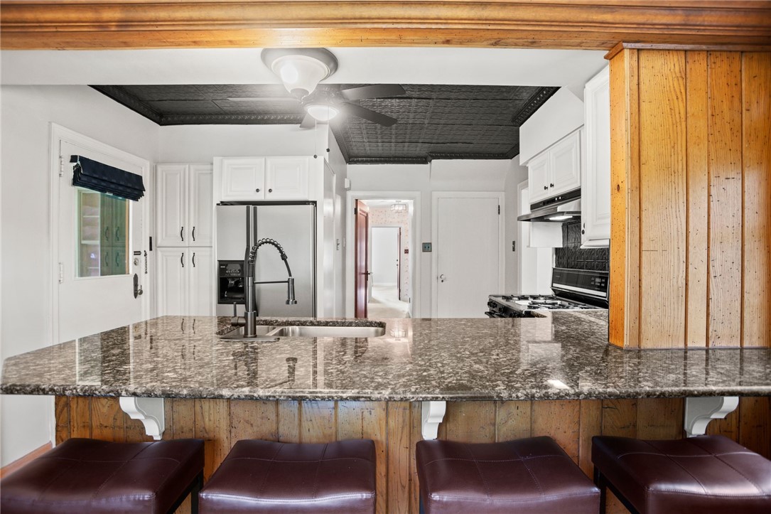 1302 Mount Royal Blvd