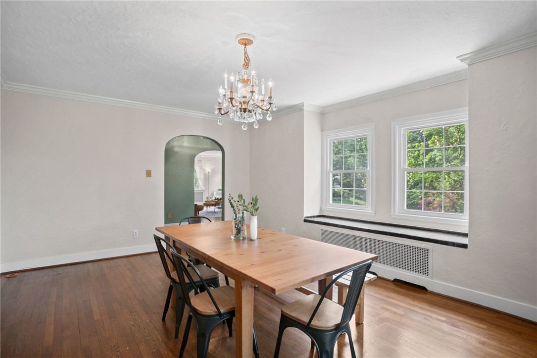 1302 Mount Royal Blvd