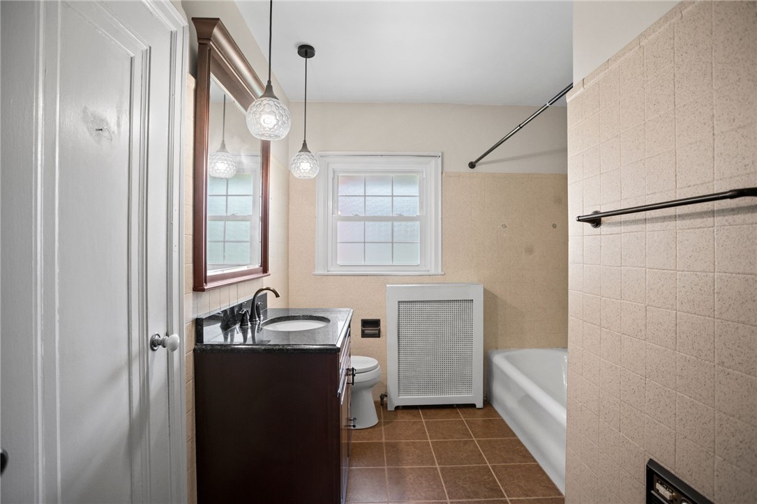 1302 Mount Royal Blvd