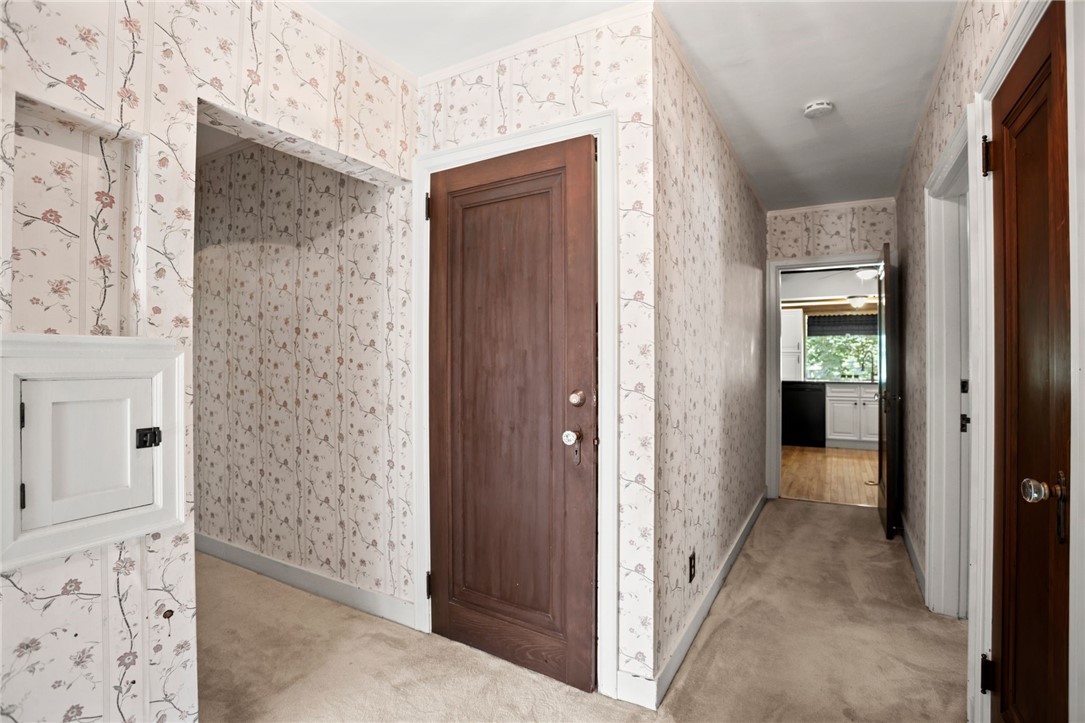 1302 Mount Royal Blvd