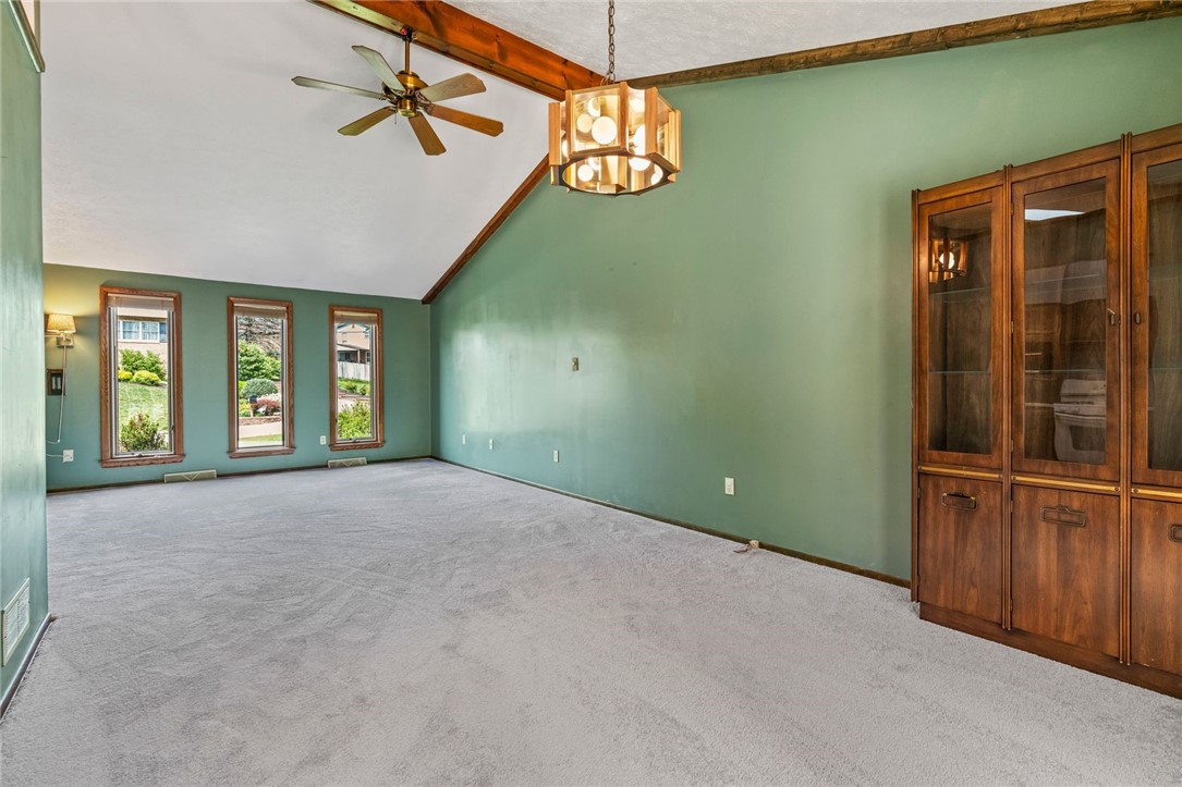 406 S Highlander Heights Dr