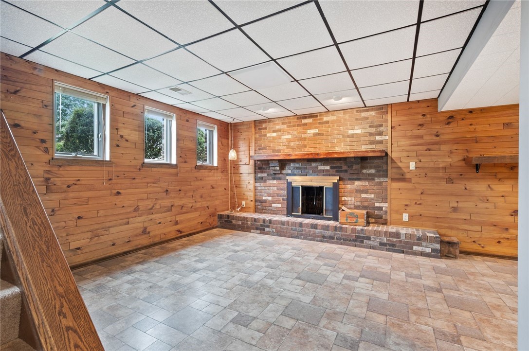 406 S Highlander Heights Dr