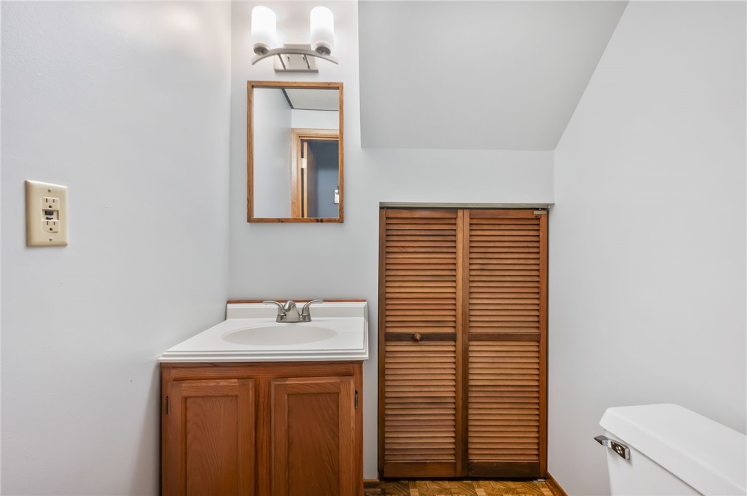 406 S Highlander Heights Dr