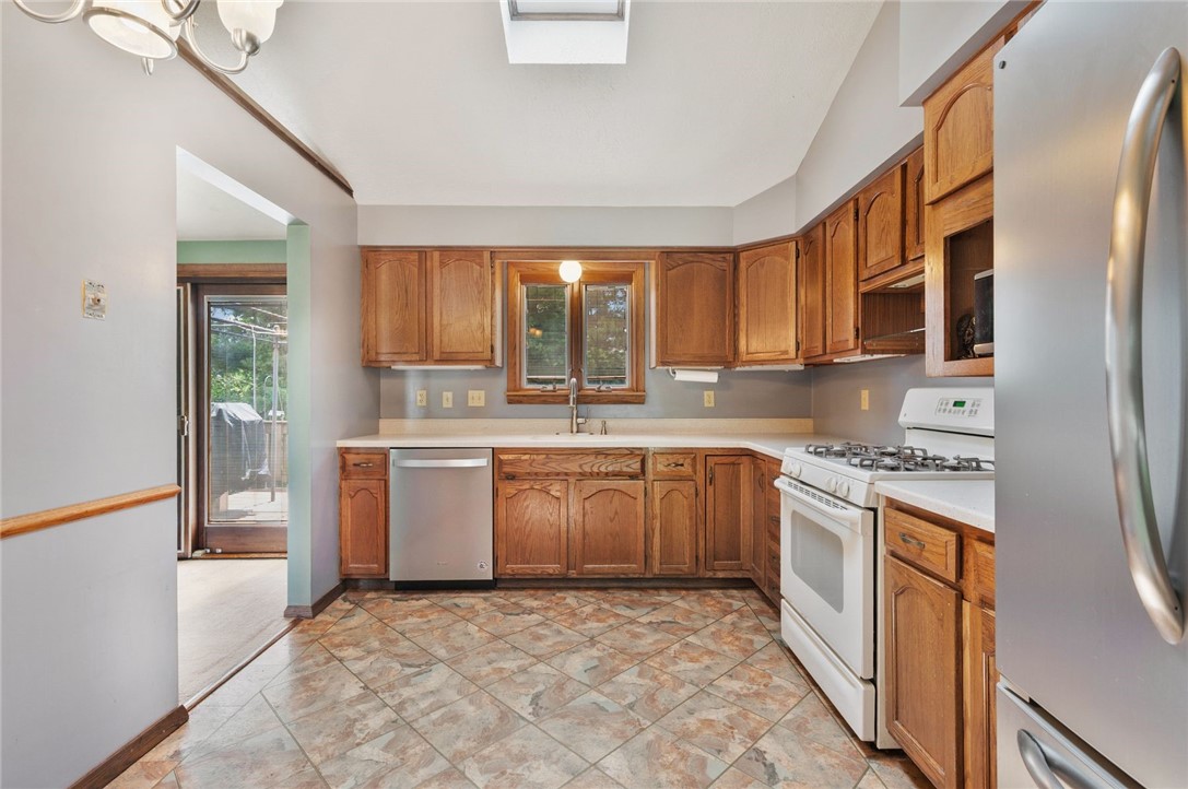 406 S Highlander Heights Dr