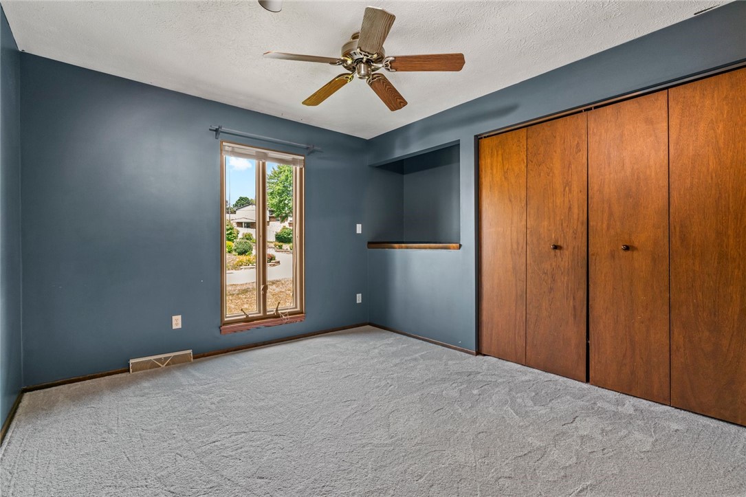 406 S Highlander Heights Dr