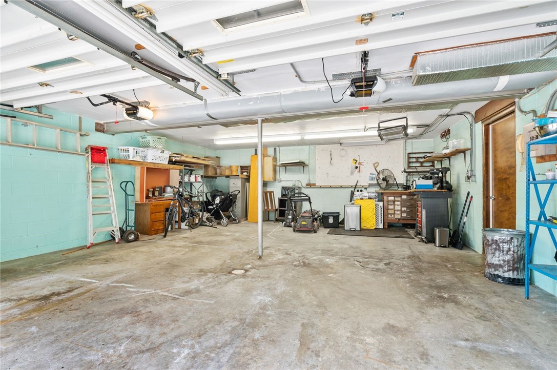 406 S Highlander Heights Dr