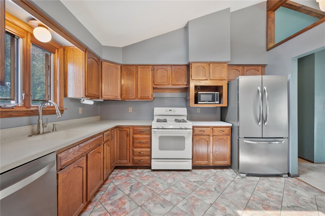 406 S Highlander Heights Dr