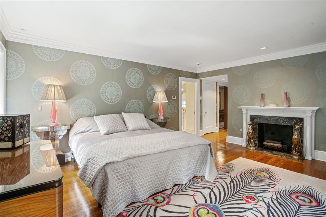 5563 Northumberland Street