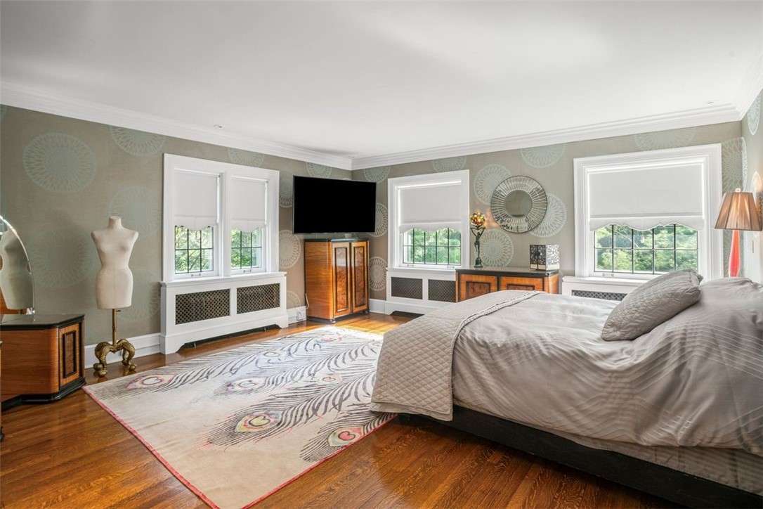 5563 Northumberland Street