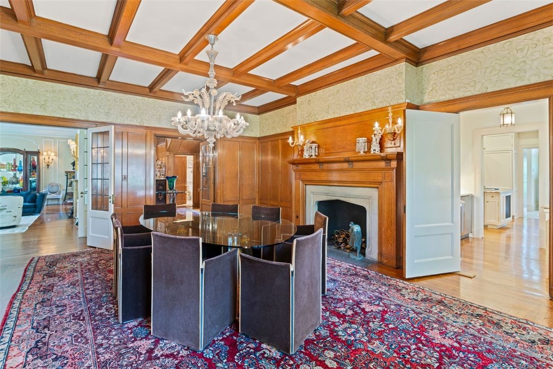 5563 Northumberland Street