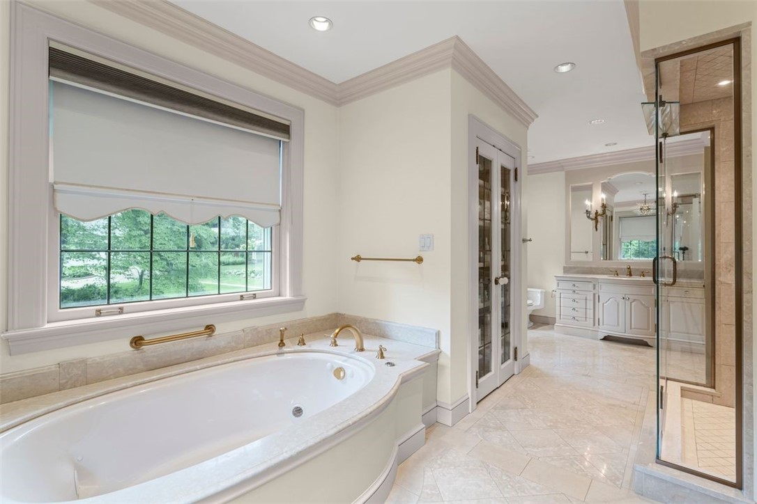 5563 Northumberland Street