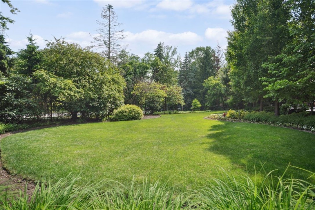 5563 Northumberland Street