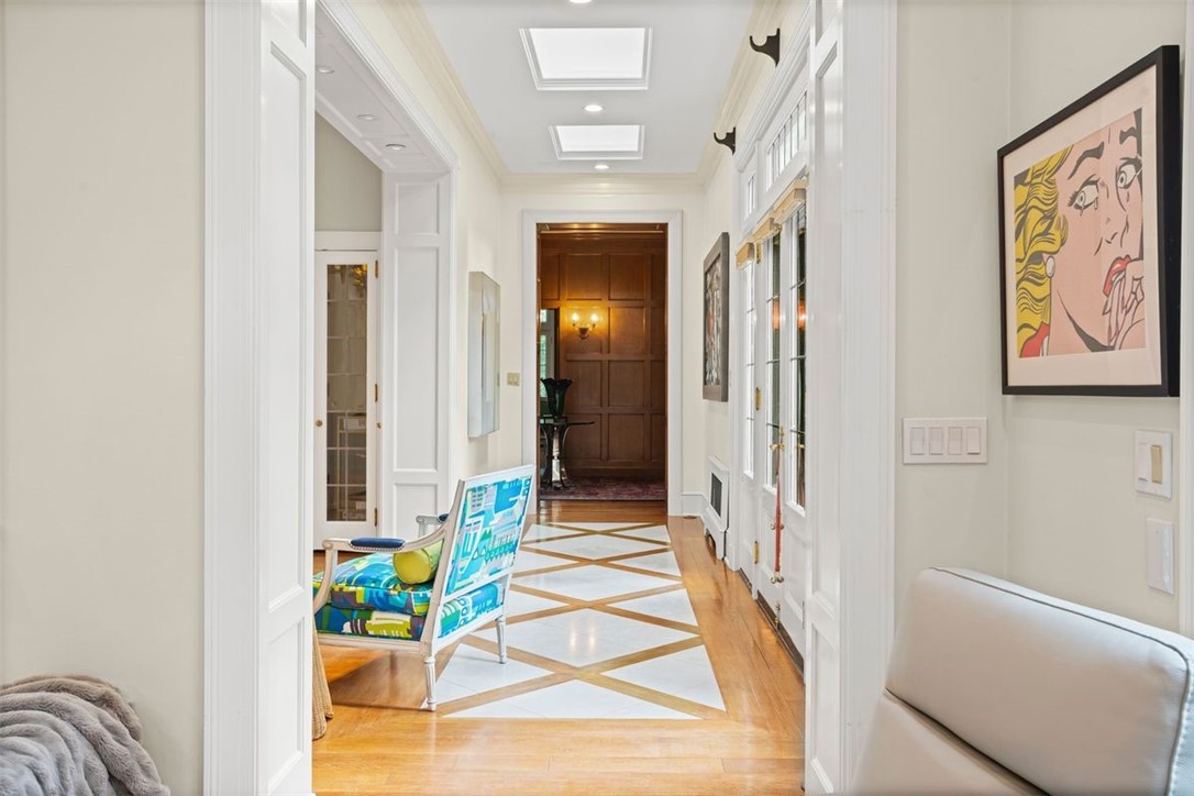 5563 Northumberland Street