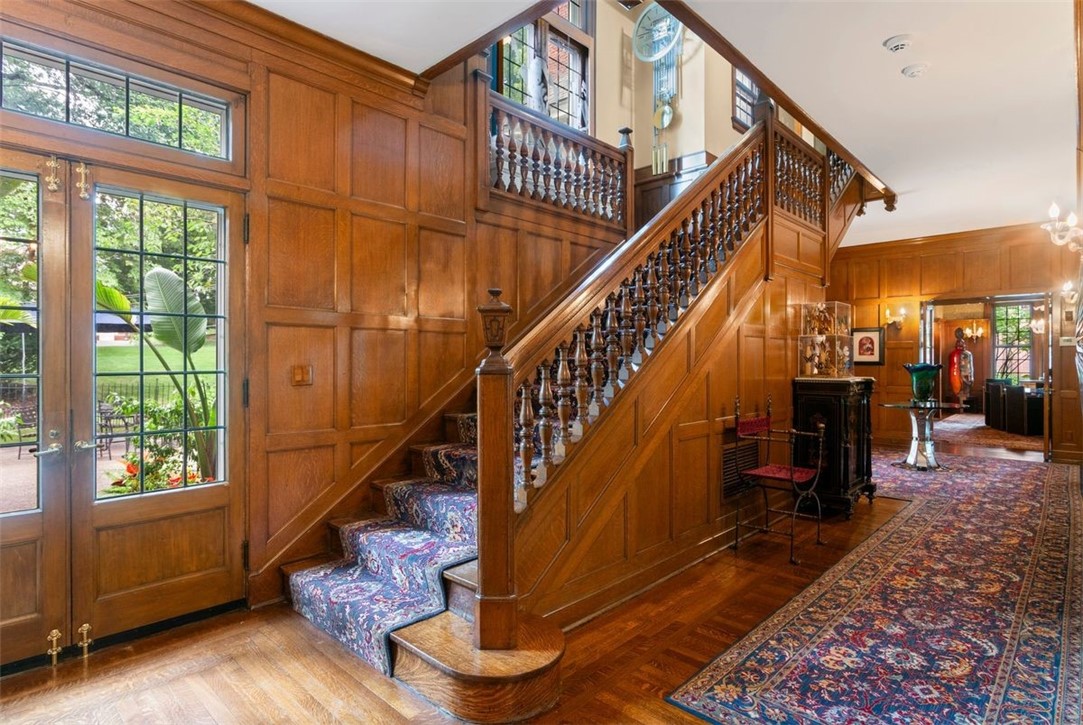 5563 Northumberland Street