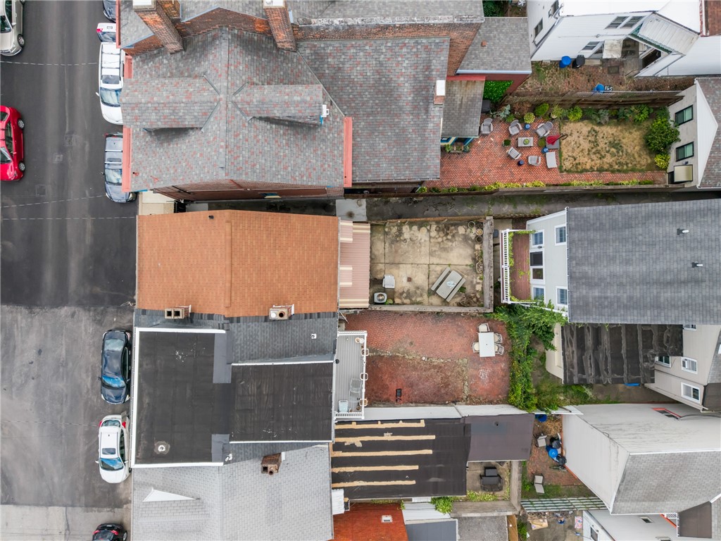 162 1/2 S 17th Street