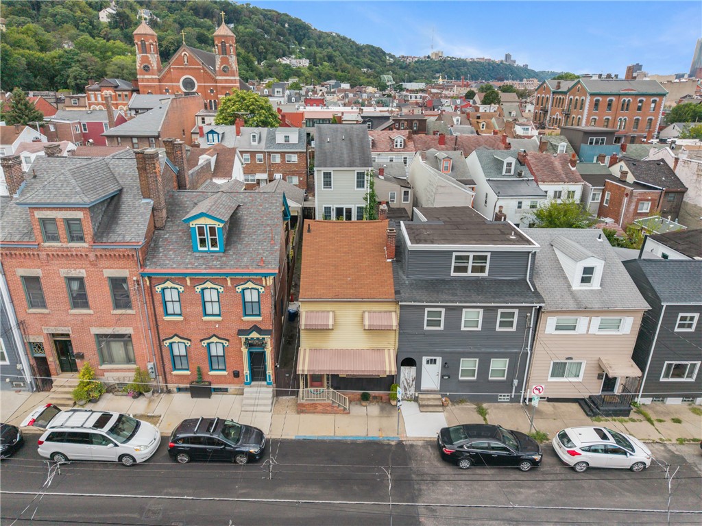 162 1/2 S 17th Street