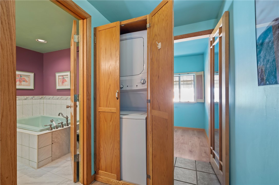 162 1/2 S 17th Street