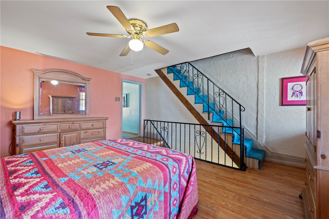 162 1/2 S 17th Street