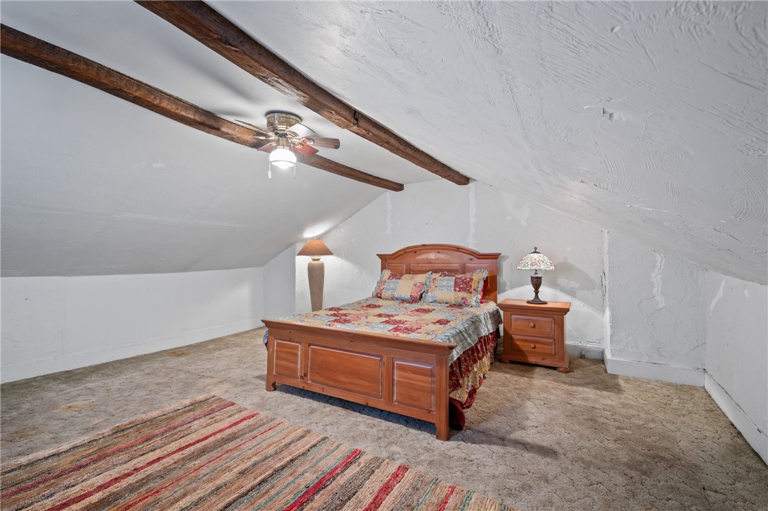 162 1/2 S 17th Street