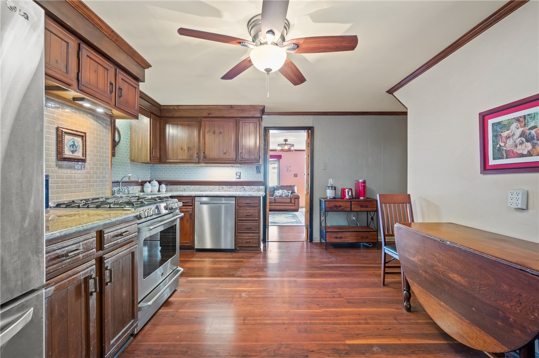 162 1/2 S 17th Street