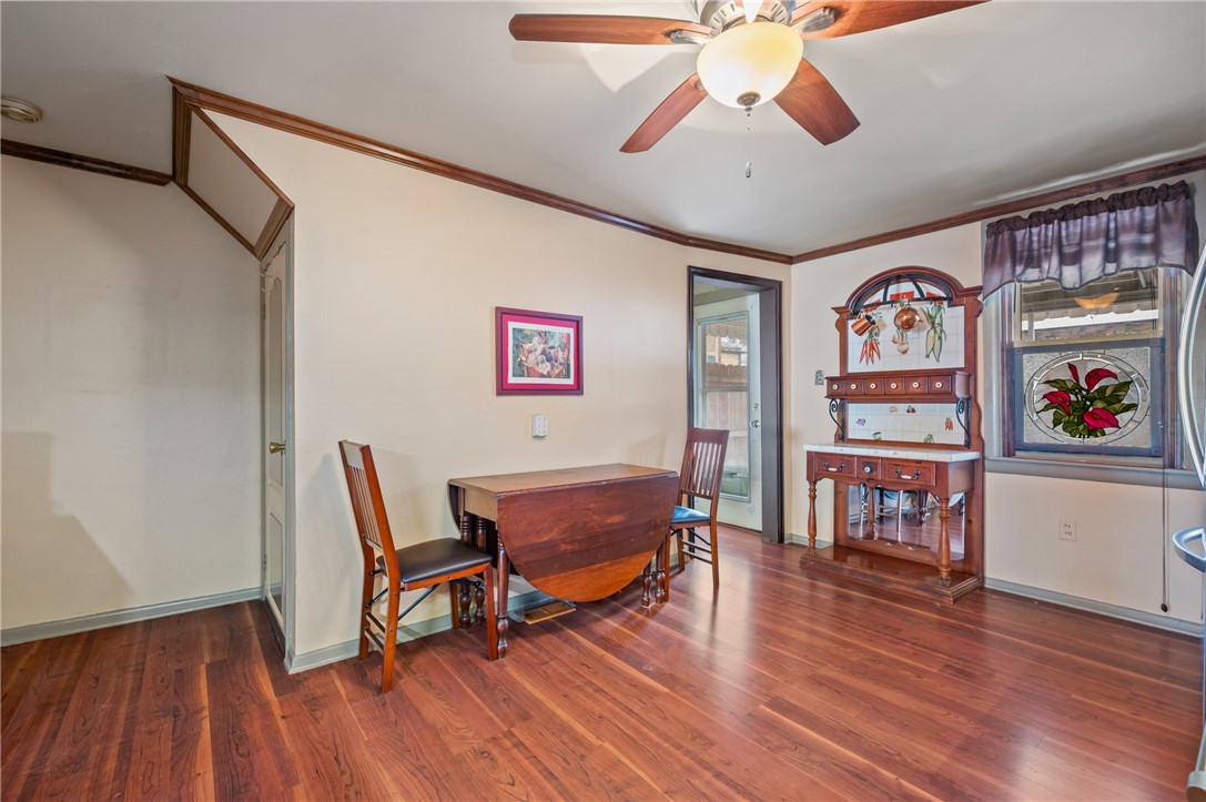 162 1/2 S 17th Street