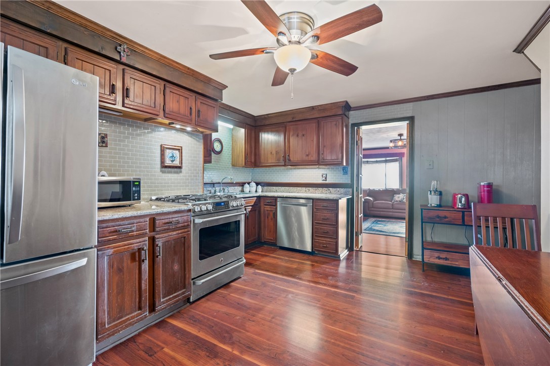 162 1/2 S 17th Street