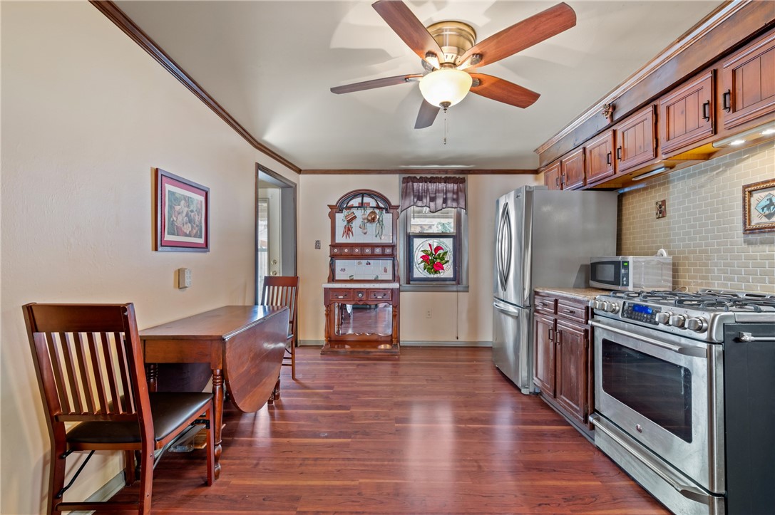 162 1/2 S 17th Street