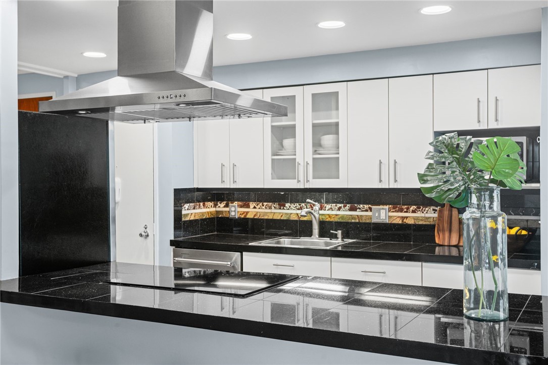 320 Fort Duquesne Blvd 10L