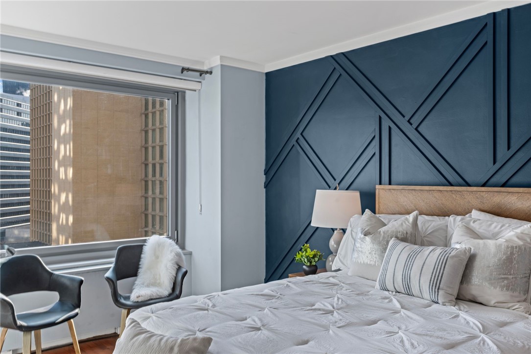 320 Fort Duquesne Blvd 10L