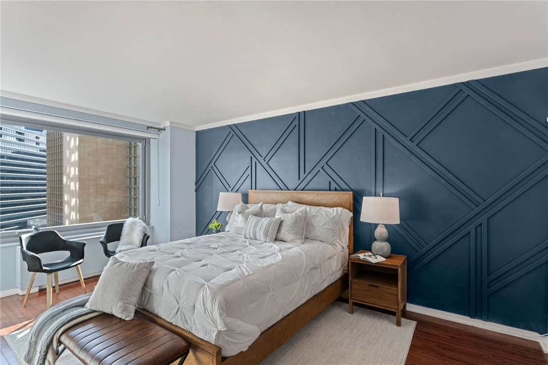 320 Fort Duquesne Blvd 10L