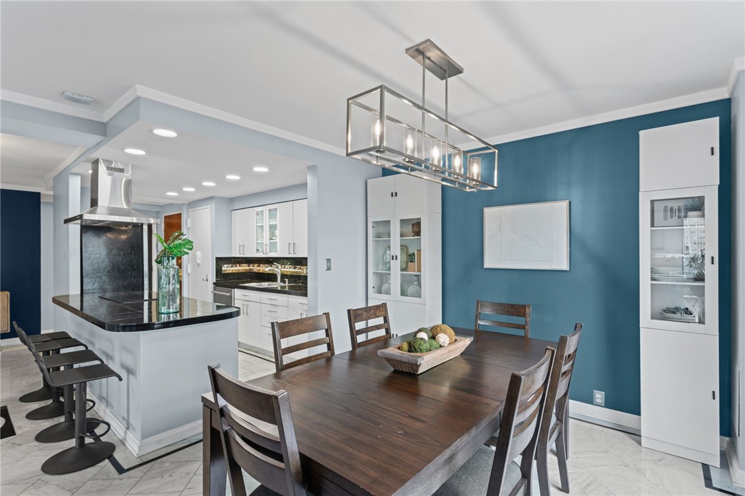 320 Fort Duquesne Blvd 10L