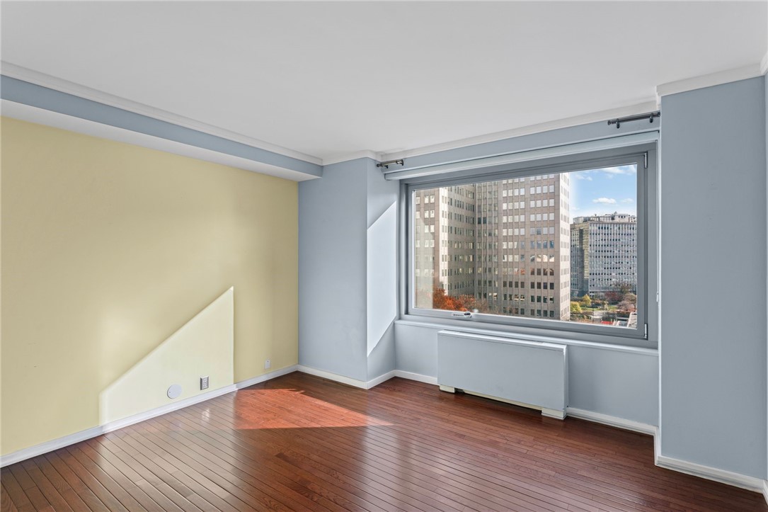 320 Fort Duquesne Blvd 10L