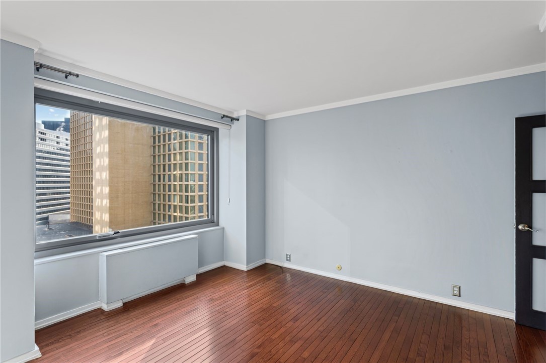 320 Fort Duquesne Blvd 10L