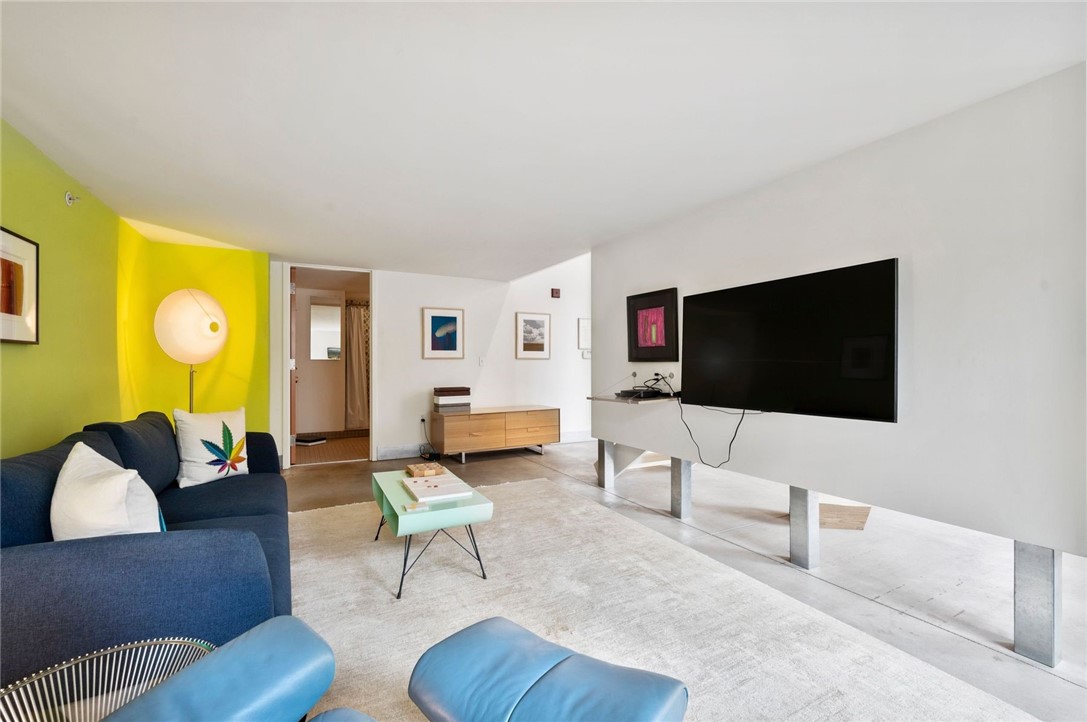 1536 Colwell Street 1