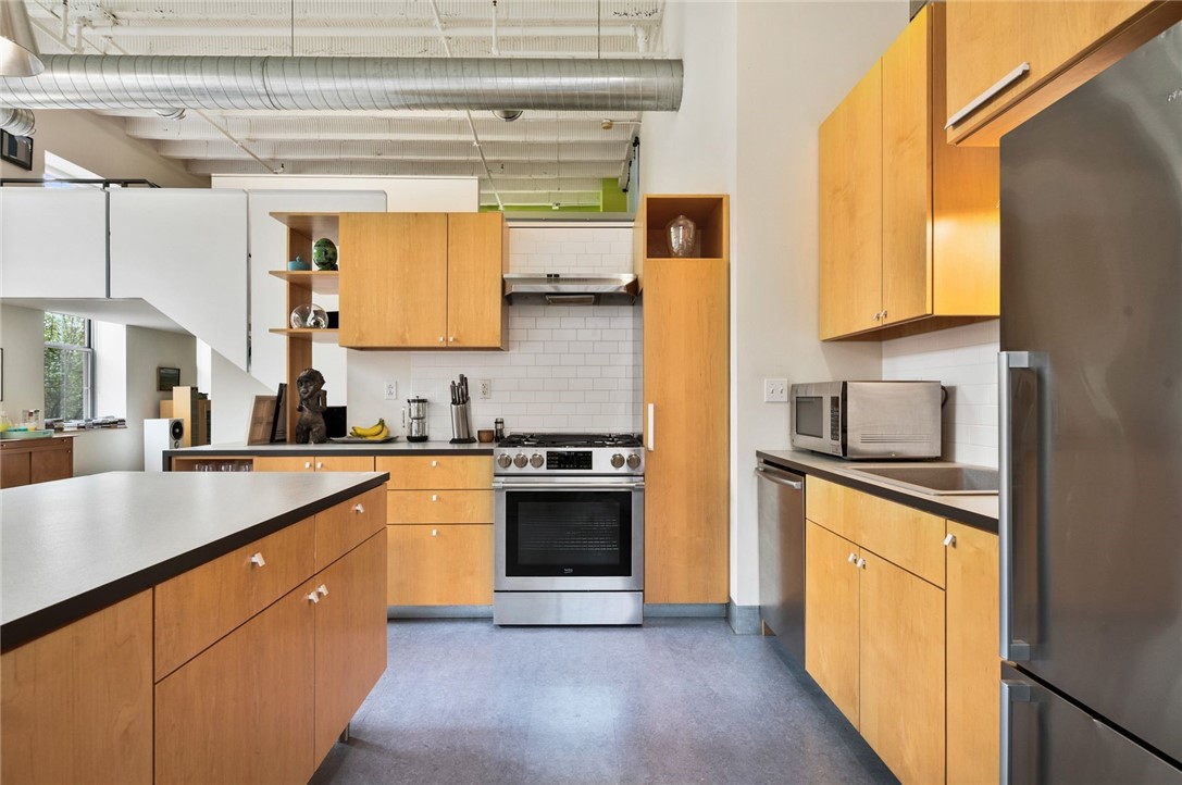 1536 Colwell Street 1