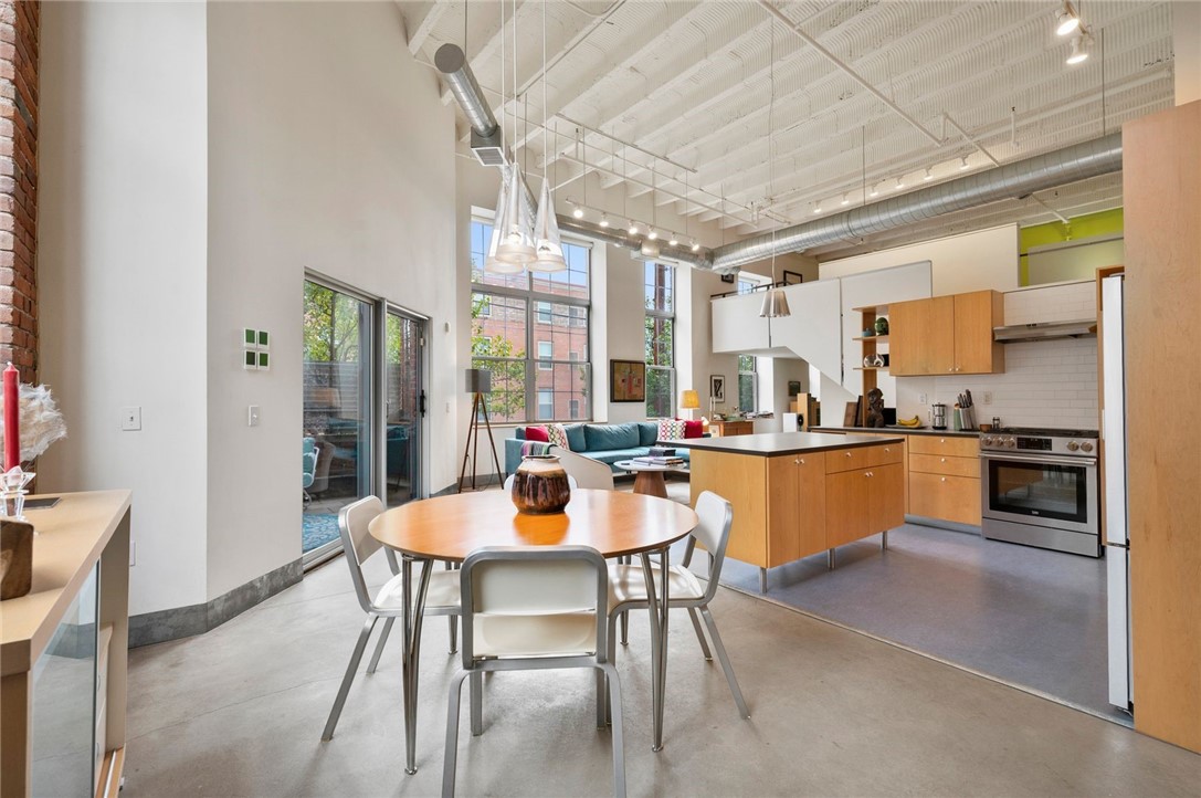 1536 Colwell Street 1