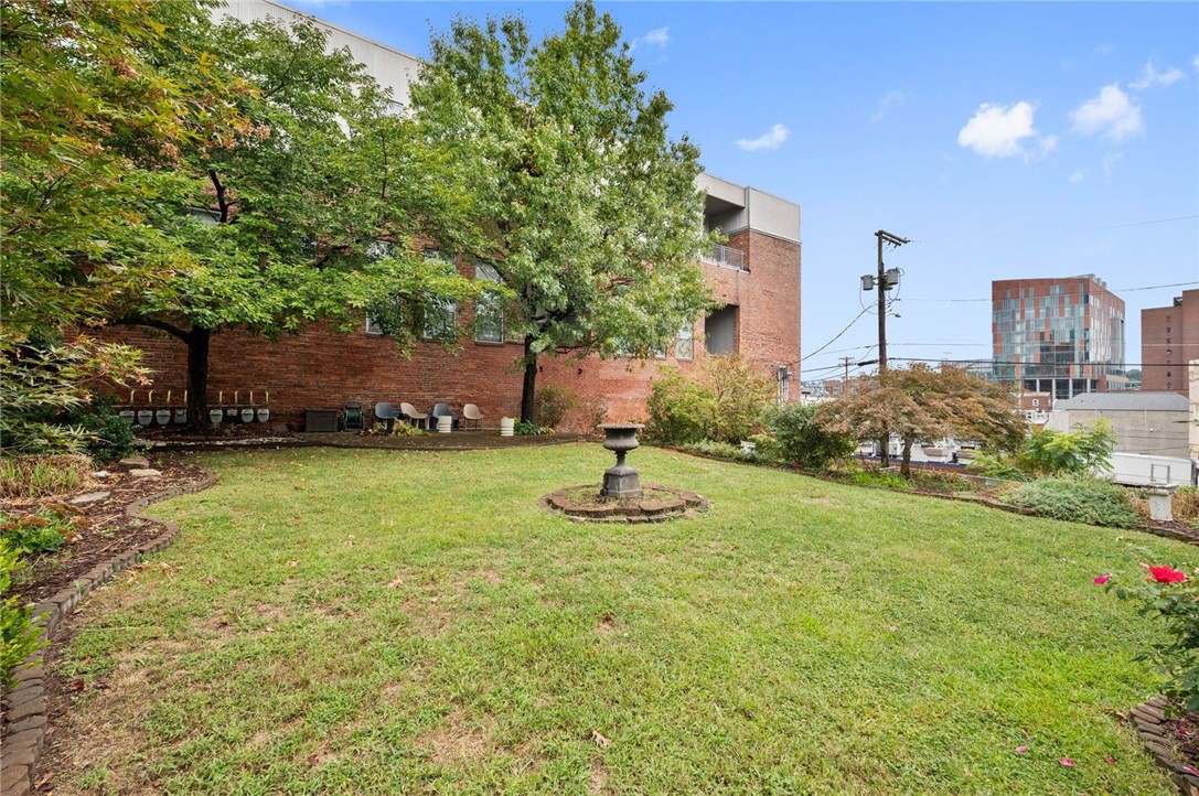 1536 Colwell Street 1