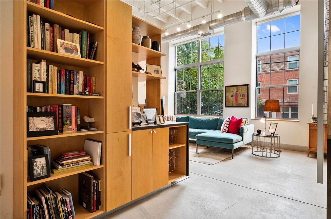 1536 Colwell Street 1