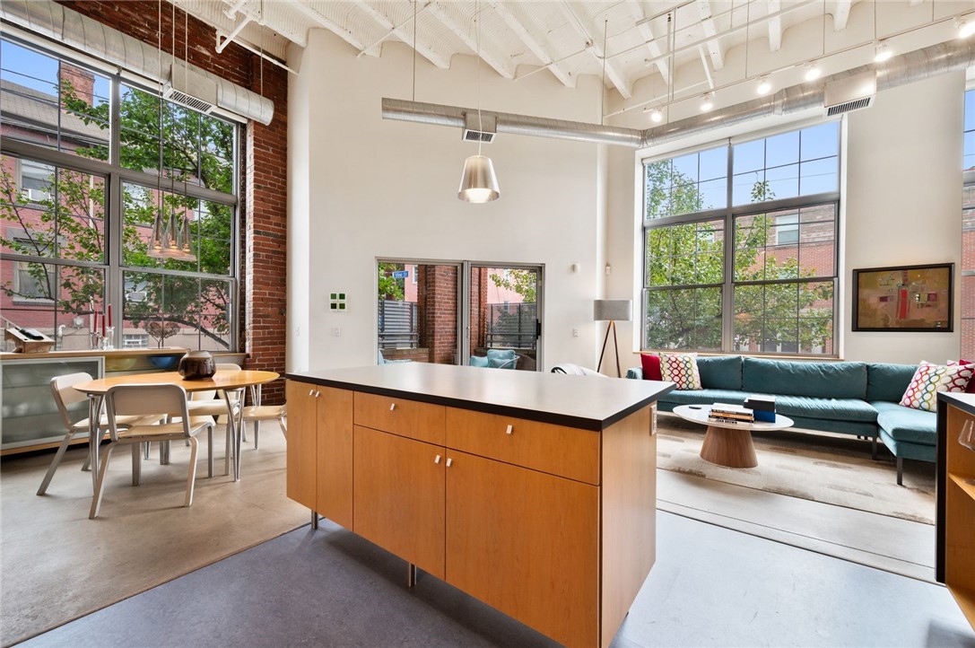 1536 Colwell Street 1