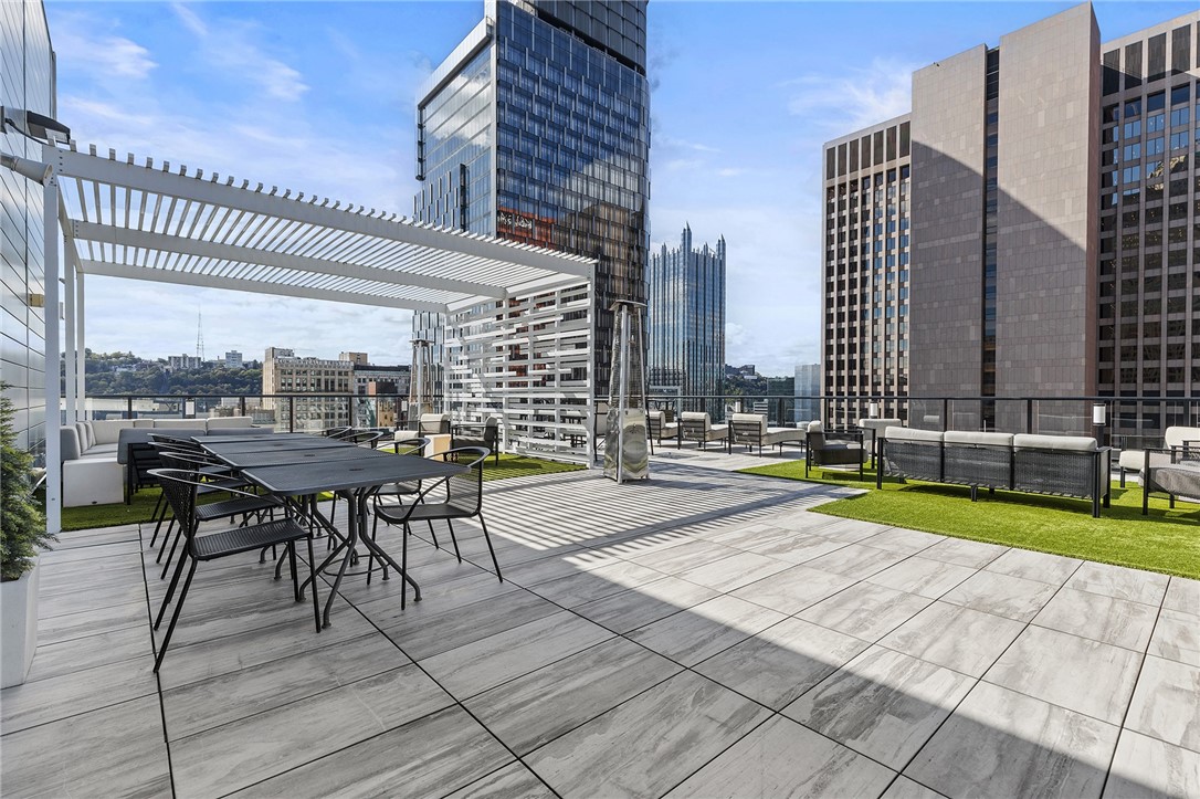 350 Oliver Avenue 1605