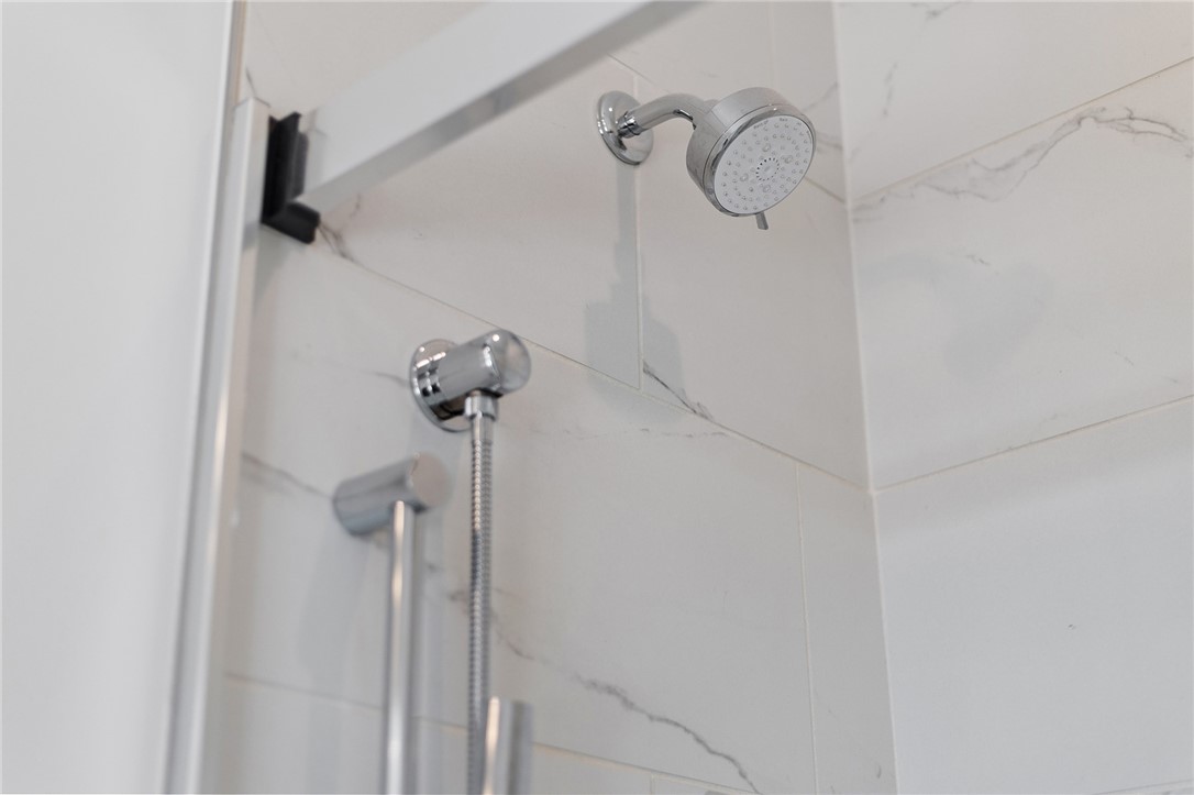 350 Oliver Avenue 1605