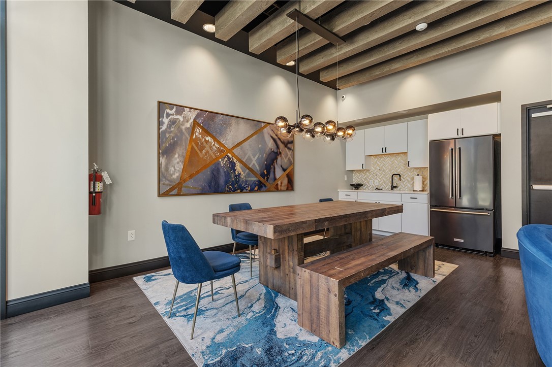 350 Oliver Avenue 1605