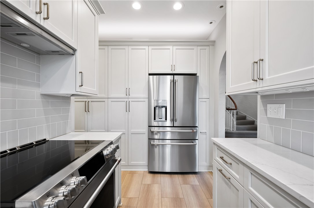 166 N Dithridge St PH5A