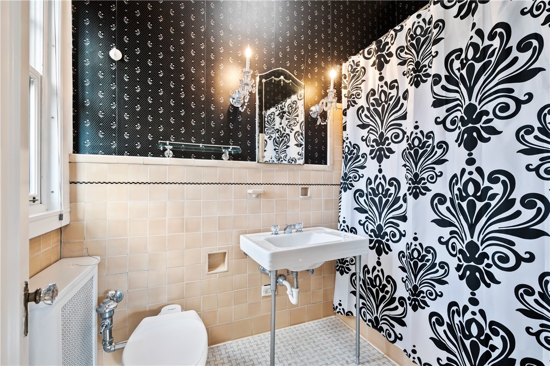 166 N Dithridge St PH5A