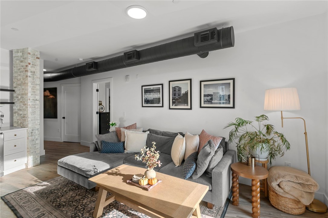 3725 Butler Street 209